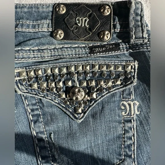 Miss Me Vintage Y2K Jean Shorts - Picture 8 of 9